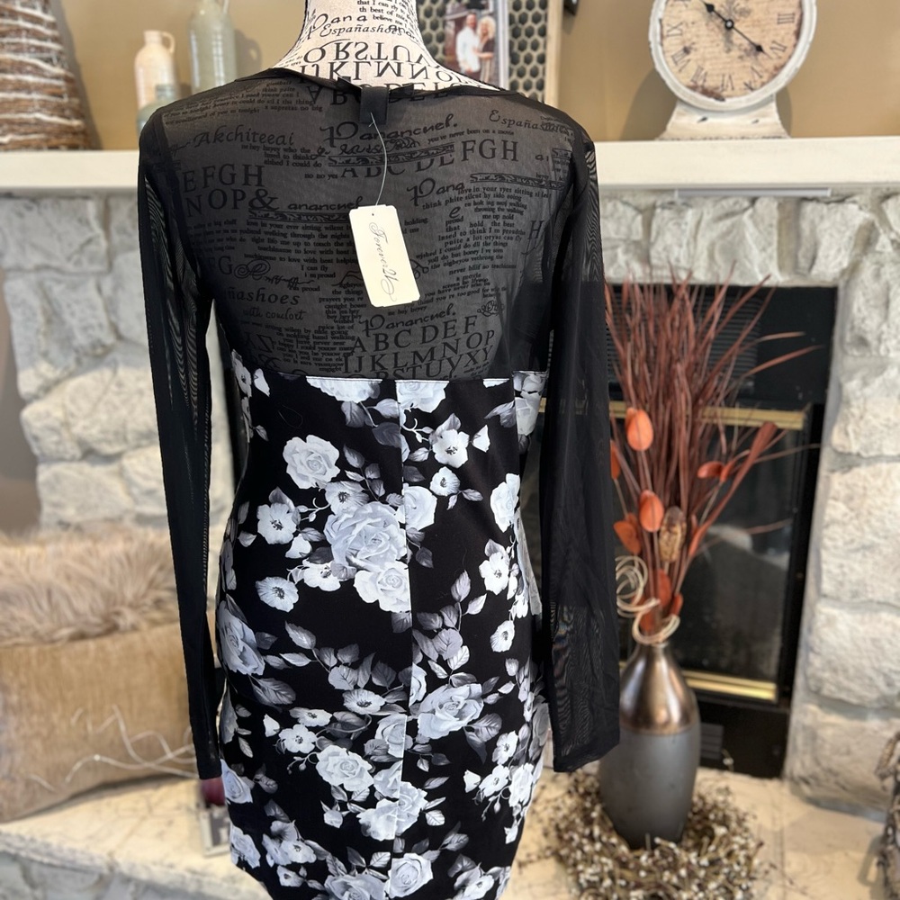 Black and White Long Sleeve Mock Neck Bodycon Dress